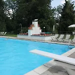 Lägenhet Motta Con Piscina E Tennis *