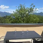 Motta Con Piscina E Tennis *