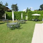 Motta Con Piscina E Tennis Lägenhet Brisino