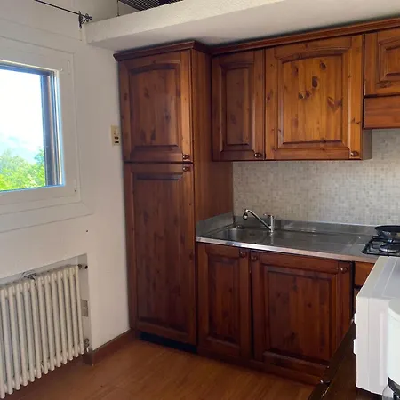 Apartment Motta Con Piscina E Tennis