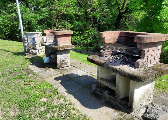 Motta Con Piscina E Tennis *