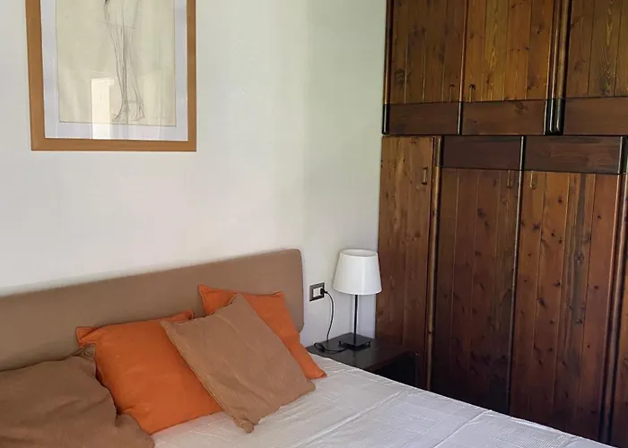 아파트 Motta Con Piscina E Tennis *