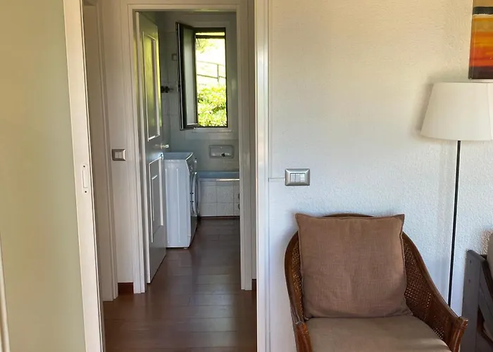 Motta Con Piscina E Tennis * Brisino