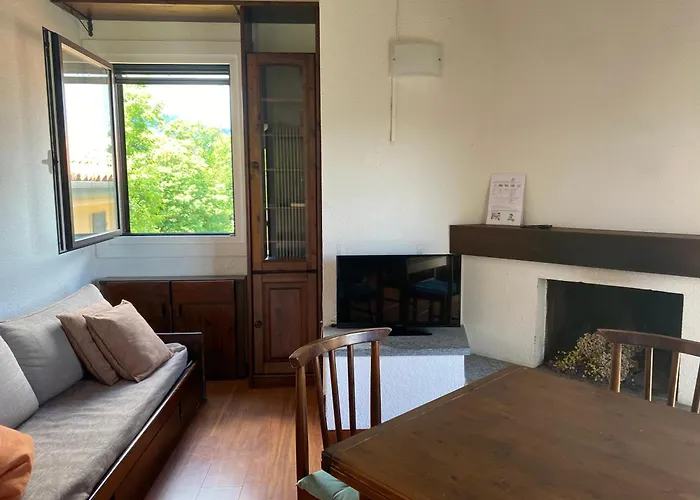 Motta Con Piscina E Tennis 아파트 Brisino