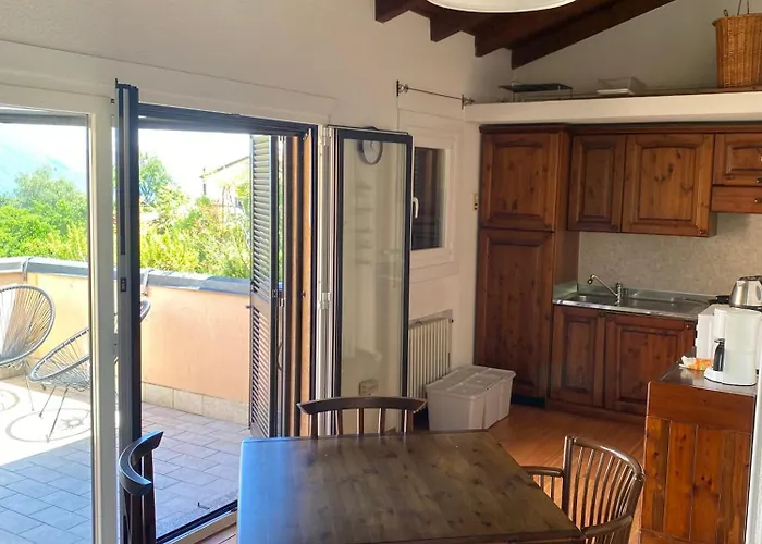 Lejlighed Motta Con Piscina E Tennis Brisino