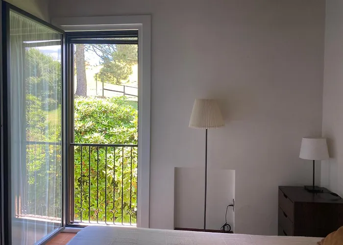 Motta Con Piscina E Tennis Brisino